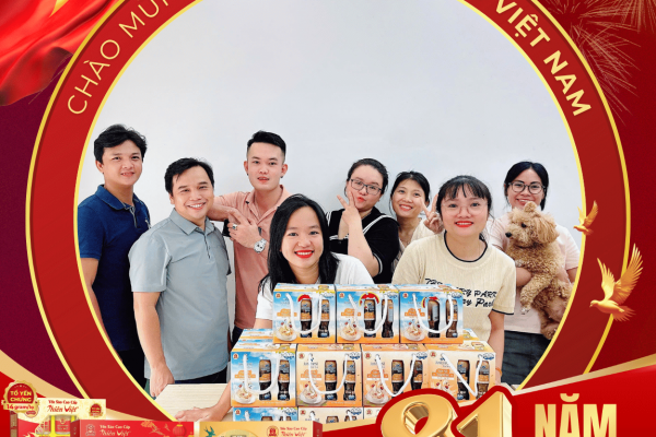 Đỏ Vàng Hiện Đại Sale Deal Ưu Đãi Làm Đẹp Tết Nguyên Đán Năm Mới Bài Đăng Instagram (7)